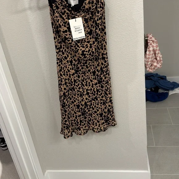 Reformation Kristine Women's Asymmetrical Neckline Leopard Print Mini - Picture 7 of 9